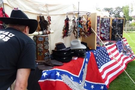 Auf der Aktionswiese war der Schwerpunkt Nordamerika, inklusive einem Verkaufsstand mit Country-Utensilien