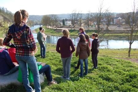 Blick vom Hügel: Informationen aus erster Hand für Schülerinnen