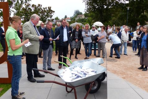 4000 Besucher des Treffpunkt Grün hatten ihren Lieblingsgarten auf einer Karte notiert. Zehn von ihnen erhielten einen Preis