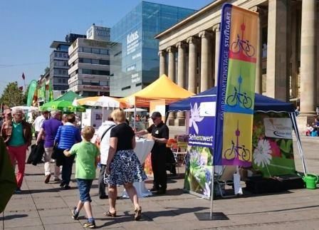 ...dort war die Gartenschau mit einem Informationsstand auf dem Schlossplatz